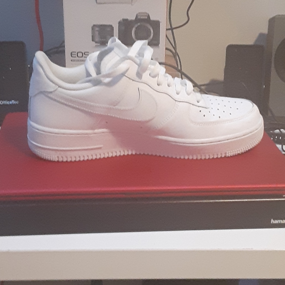 Airforce 1 with carton